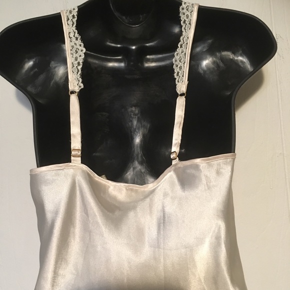 Victoria’s Secret detailed long night gown size S. - Picture 12 of 14